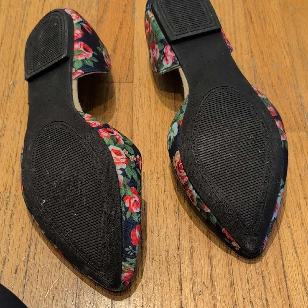Serra Floral Print Women's Flats - Picture 5 of 5